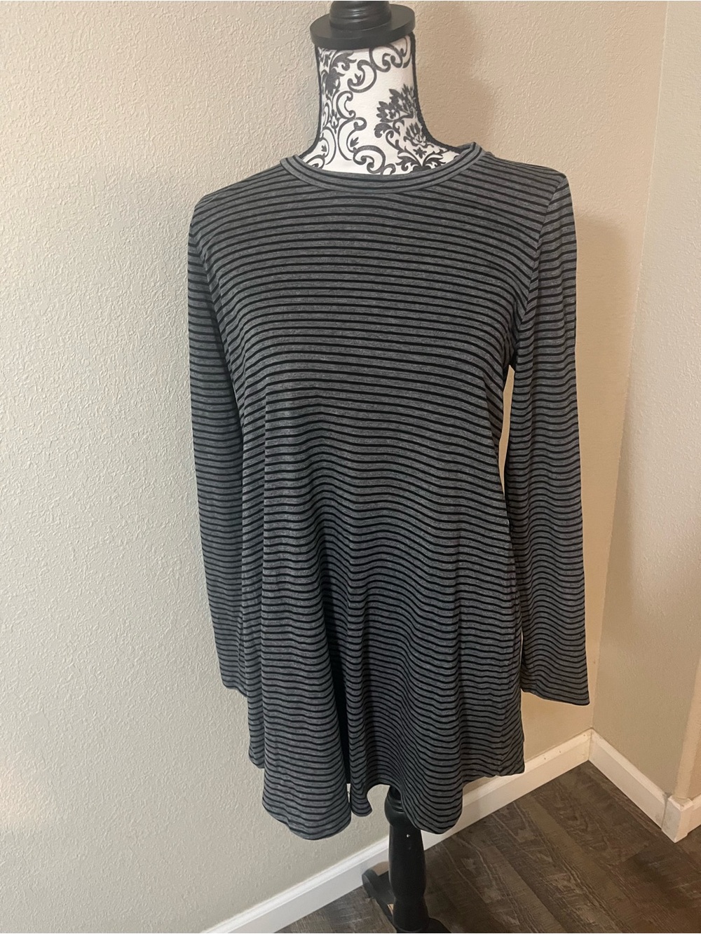 Eileen Fisher Black & Gray Striped Long-Sleeve Tunic
